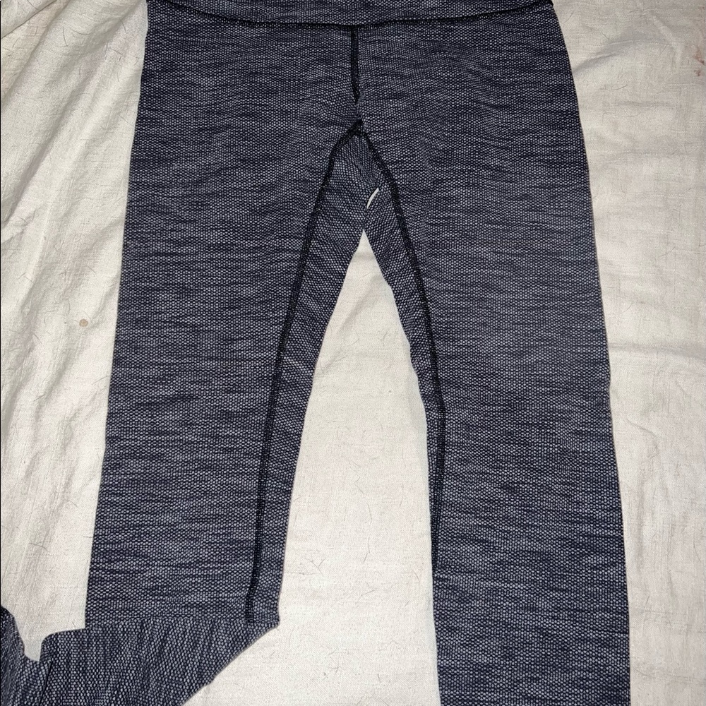 Lululemon leggings size 6 black and white